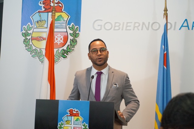 Minister Chris Romero A Logra Na Hulanda Proyecto Pa Aruba Riba Area Di Agricultura