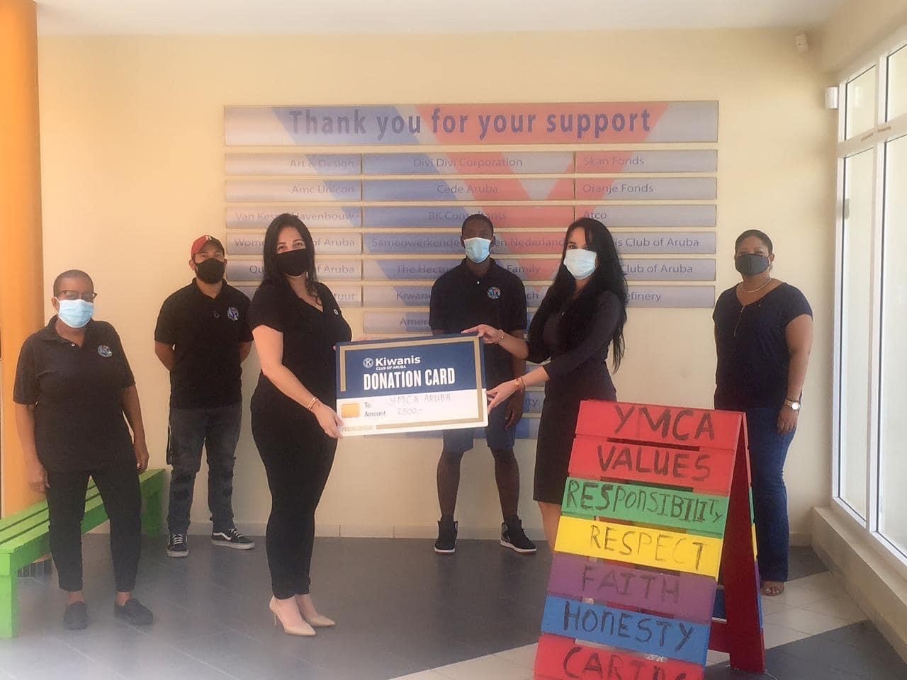 Kiwanis Club Of Aruba A Haci Donacion Di Awg 43,250.00 Na Diferente Fundacion 161 Donation Pic 3