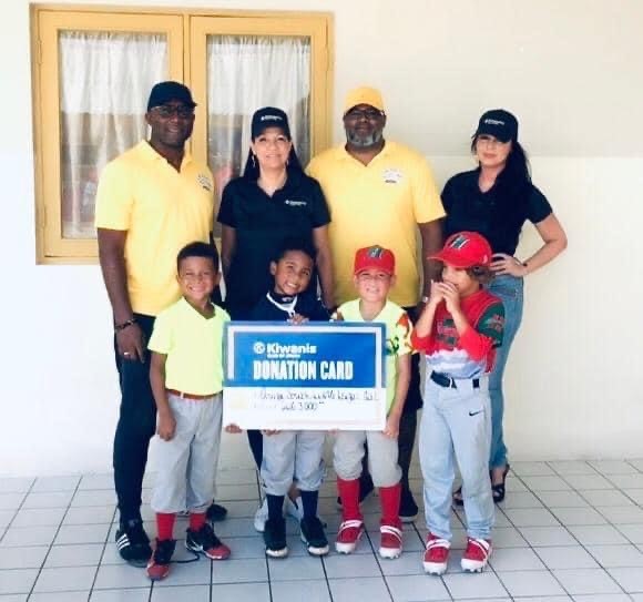 Kiwanis Club Of Aruba A Haci Donacion Di Awg 43,250.00 Na Diferente Fundacion 160 Donation Pic 4