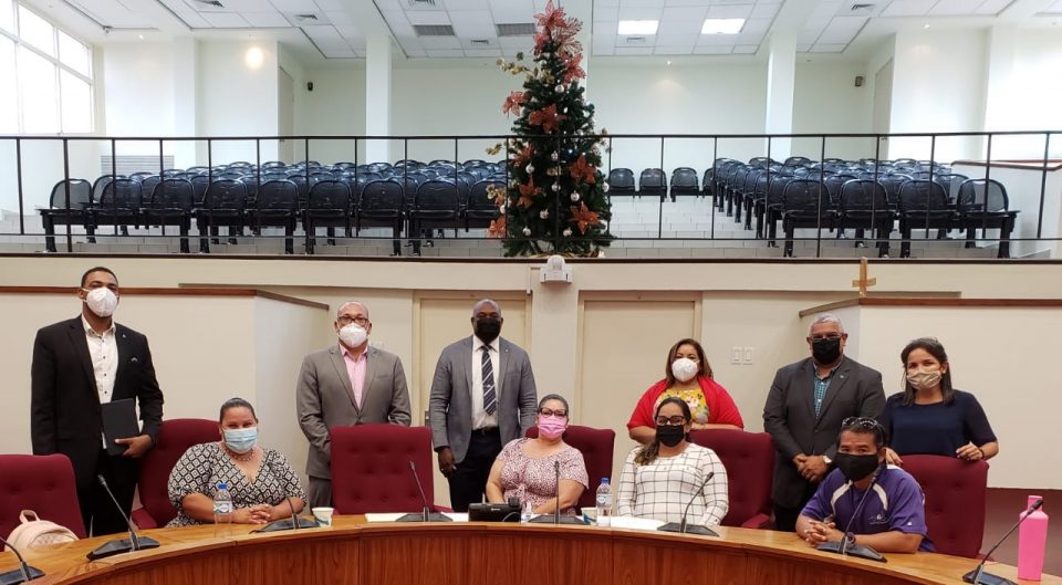 Parlamentario Alan Howell 2