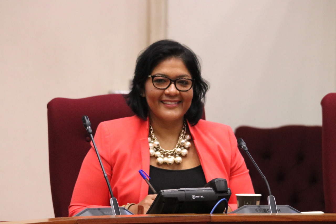 Minister Xiomara Maduro Tabata Den Comision Financiero Di Parlamento Pa Informa Riba Alivio Fiscal 2 165 Reunion Comision Central Alivio Fiscal 2 001
