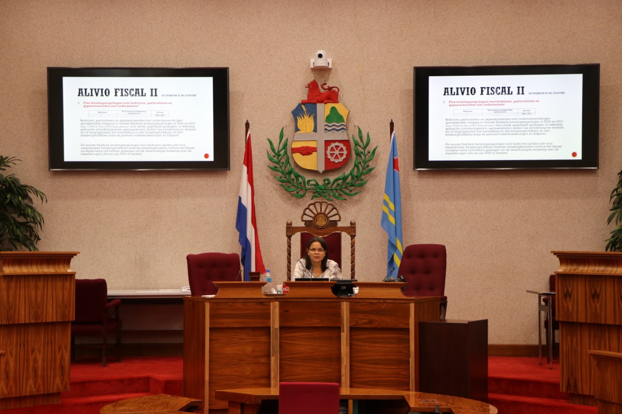 Minister Xiomara Maduro Tabata Den Comision Financiero Di Parlamento Pa Informa Riba Alivio Fiscal 2 160 Reunion Comision Central Alivio Fiscal 2 005