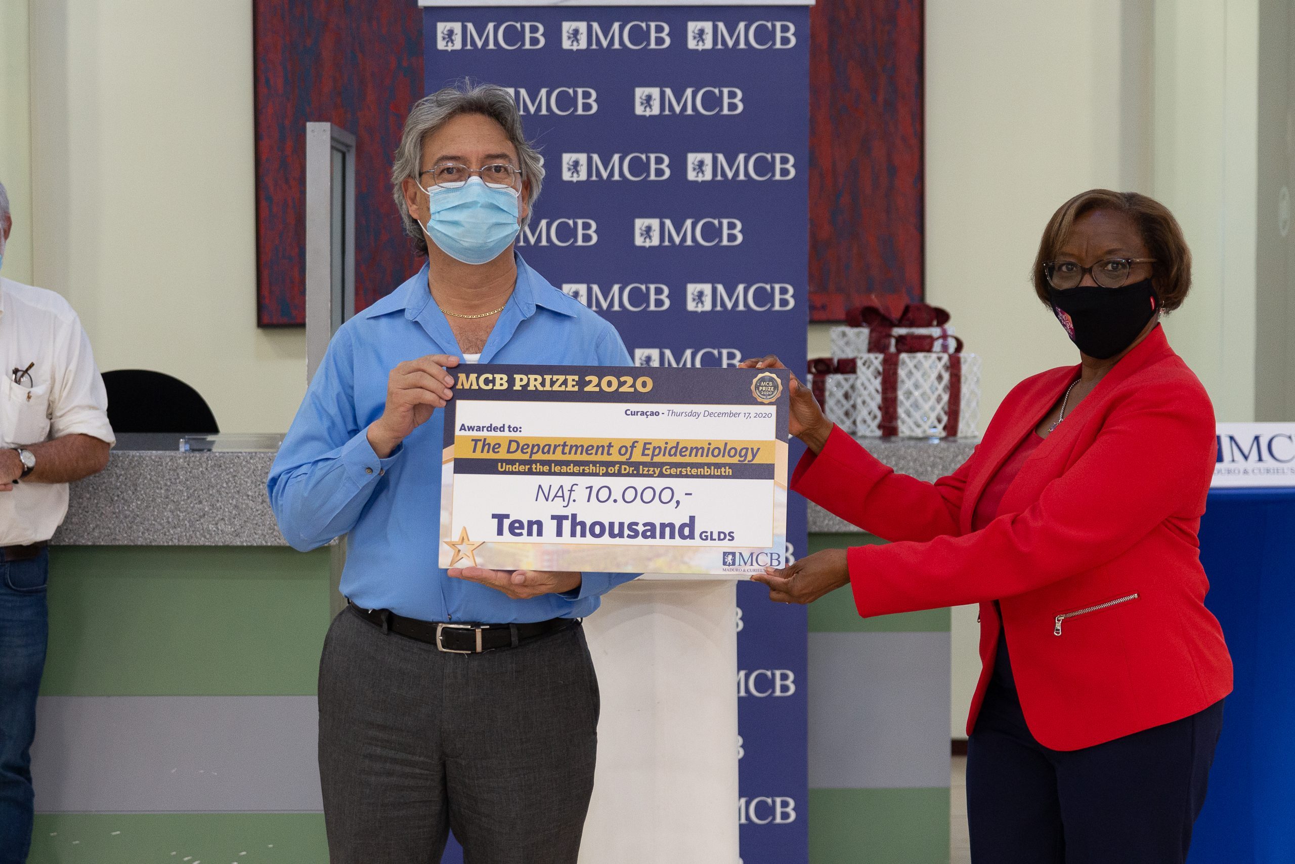 Mcb Prize 2020 Entregá Na Departamentu Di Epidemiologia Bou Di Liderazgo Di Dr. Izzy Gerstenbluth 161 Img 0016 Scaled