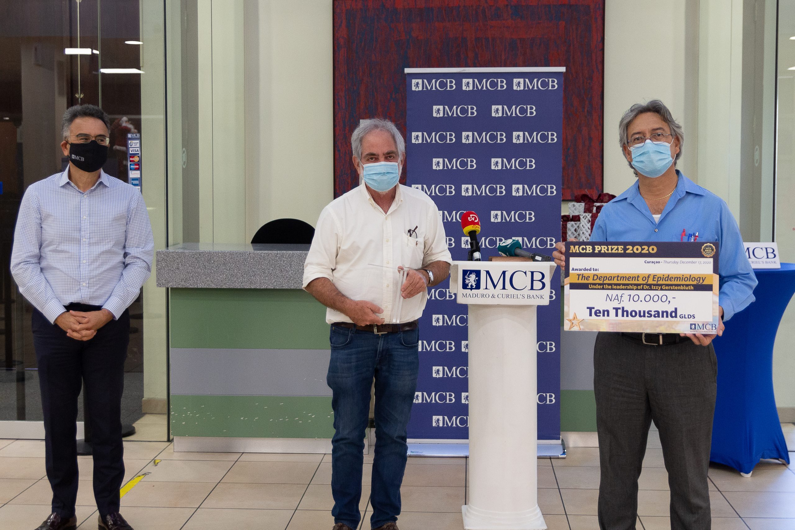 Mcb Prize 2020 Entregá Na Departamentu Di Epidemiologia Bou Di Liderazgo Di Dr. Izzy Gerstenbluth 160 Img 0020 Scaled
