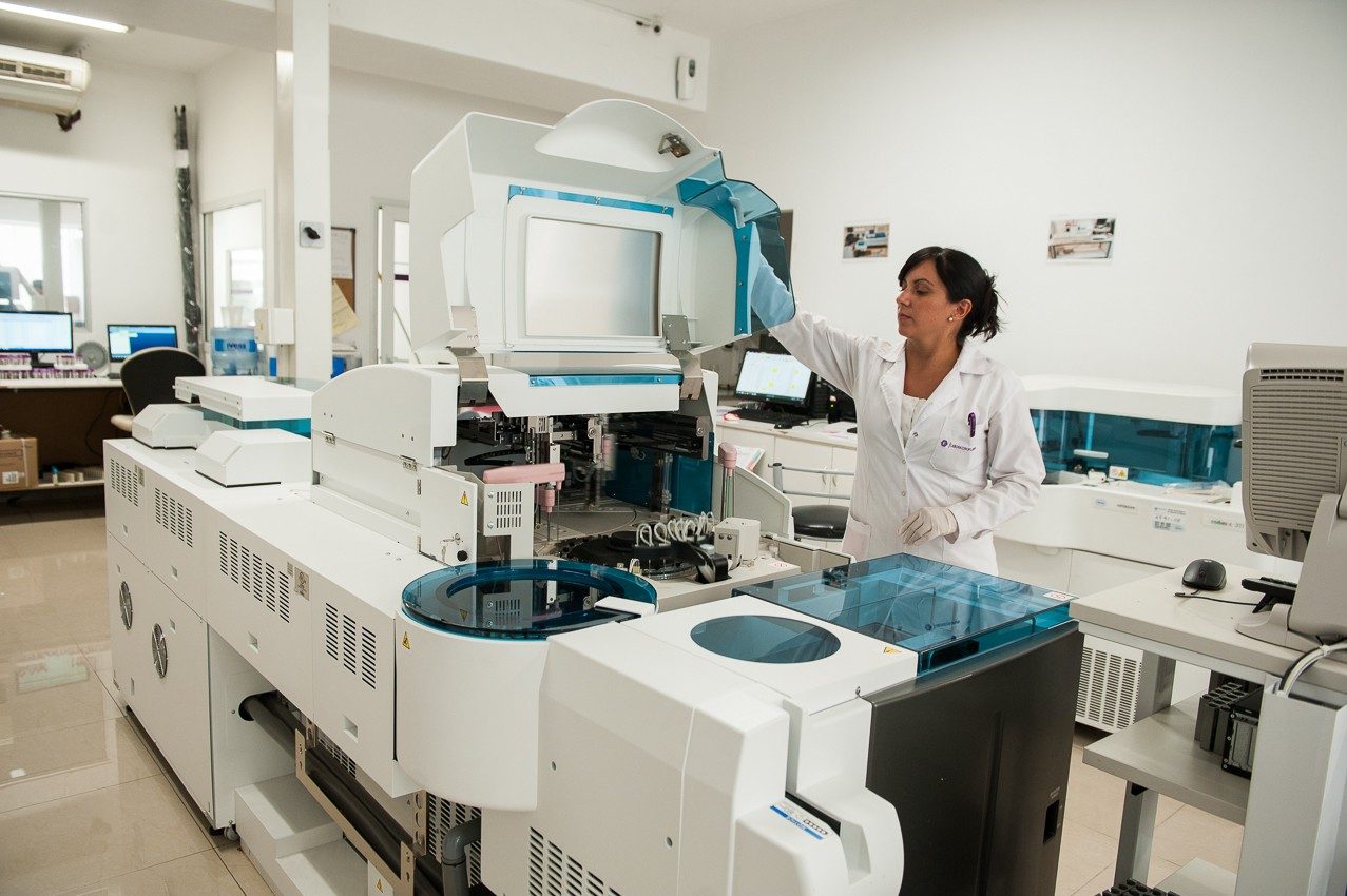 Vacunanan Ta Produci Practicamente Den Laboratorio Cu Elementonan Sitnetico 160 Laboratorio