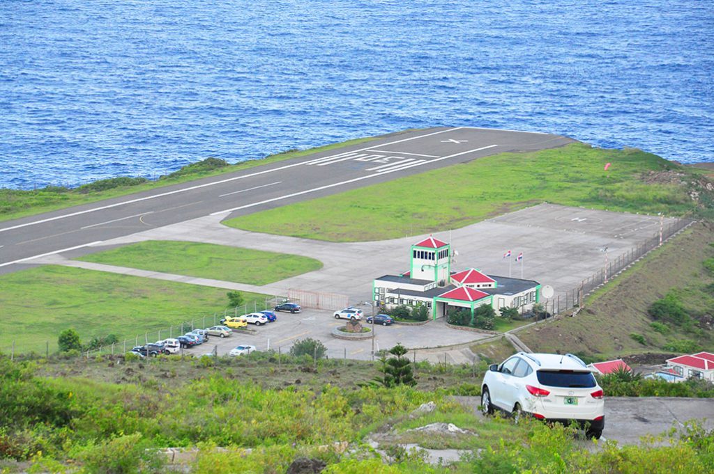 Entidat Di Salubridat Públiko Na Saba A Kambia Boneiru Su Posishon Pa Pais Di Alto Riesgo. 160 Saba Airport Persbureau Curacao