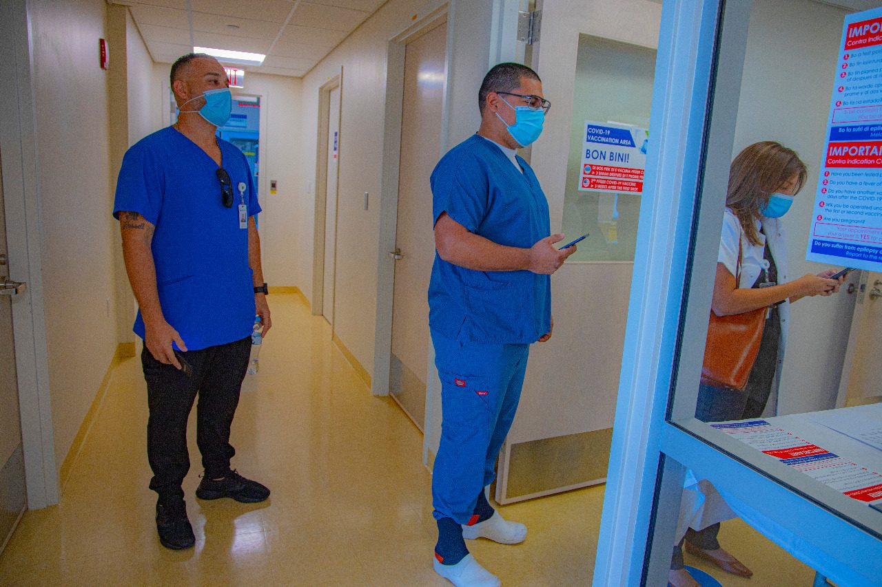 Den Forma Di Team Hospital Ta Start Cu Vacuna Contra Covid-19 161 4