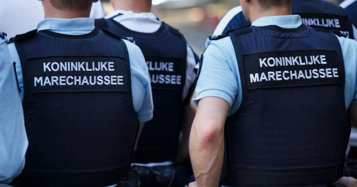 Detenshon I Entrada Hudisial En Konekshon Ku Investigashon Di Benta Di Produkto Narkótiko 160 Download 3