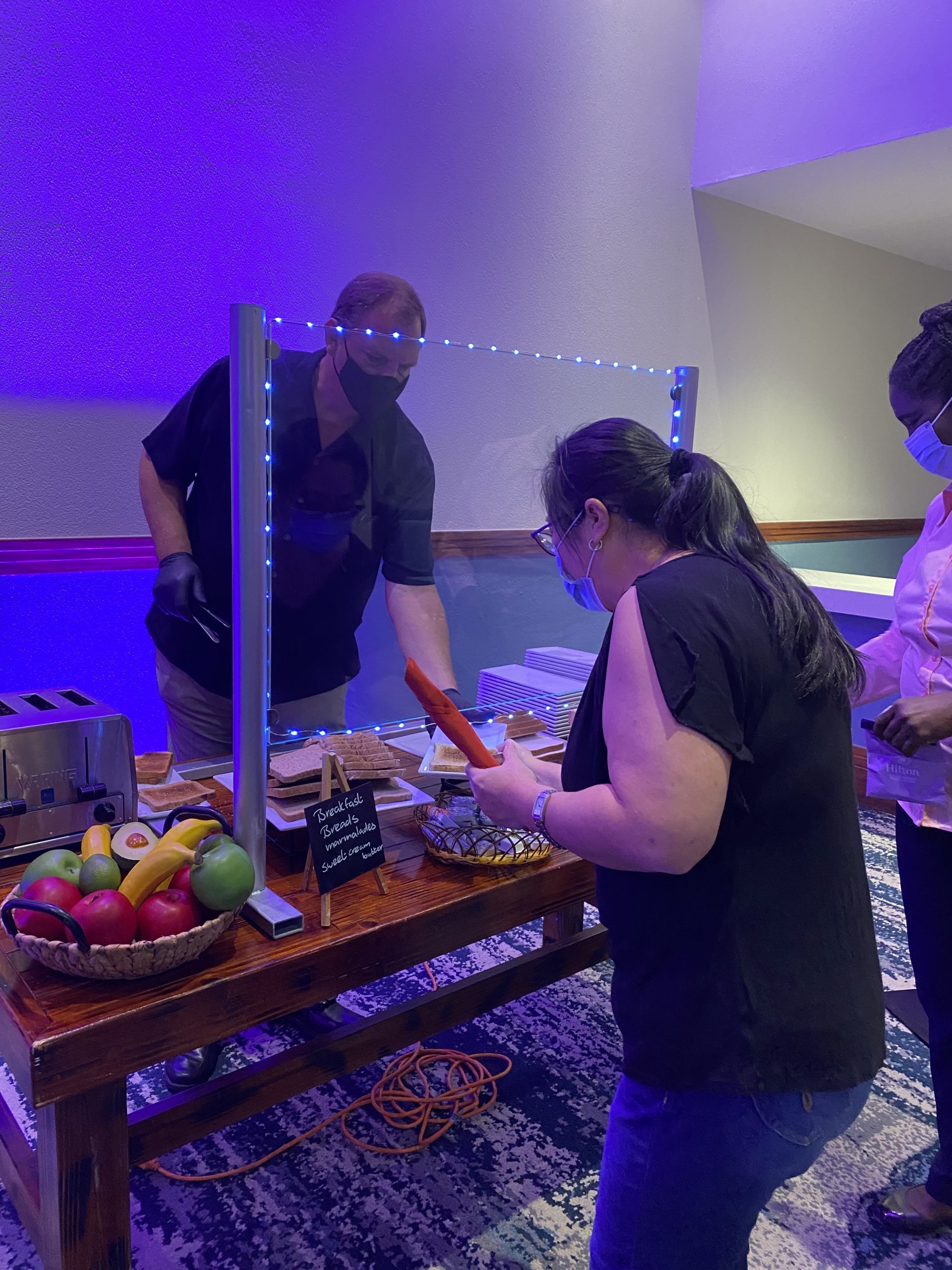 Hilton Aruba Caribbean Resort &Amp; Casino A Host Un Luhoso Desayuno Buffet Na Morris Lapidus Ballroom Den Honor Di Dia Internacional Di Hende Muhe 161 Wd2021 9 Scaled