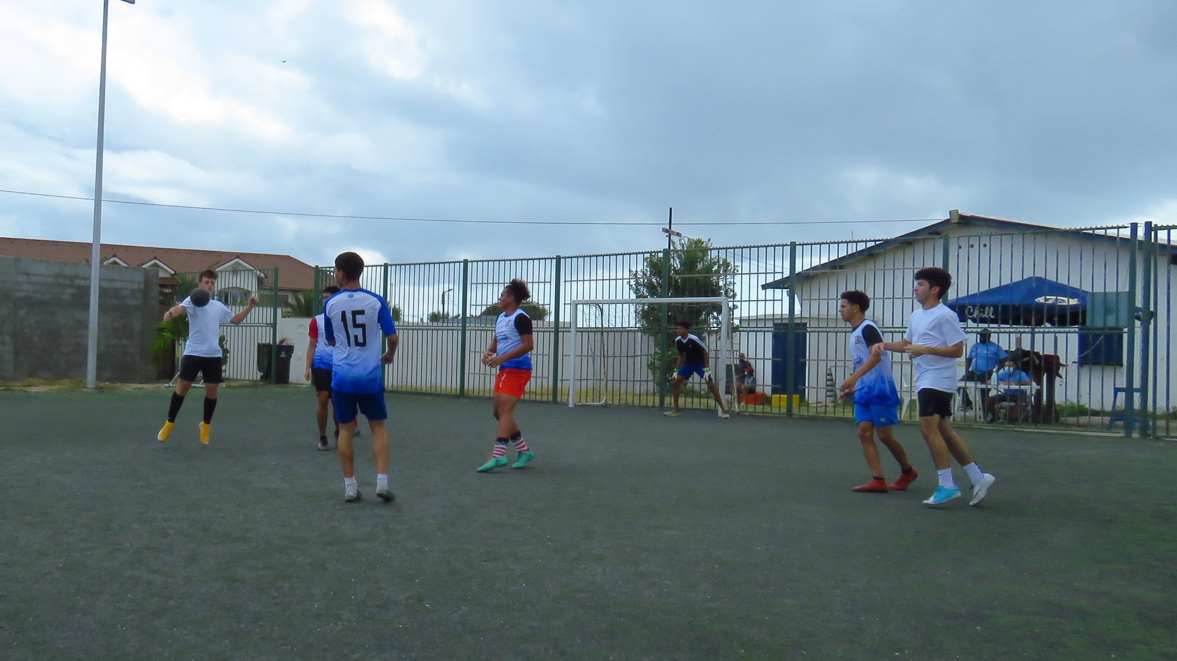 Diferente Scol Cu A Pasa Pa Final Durante Fubol Escolar Di Ibisa 197 Ibisa 38