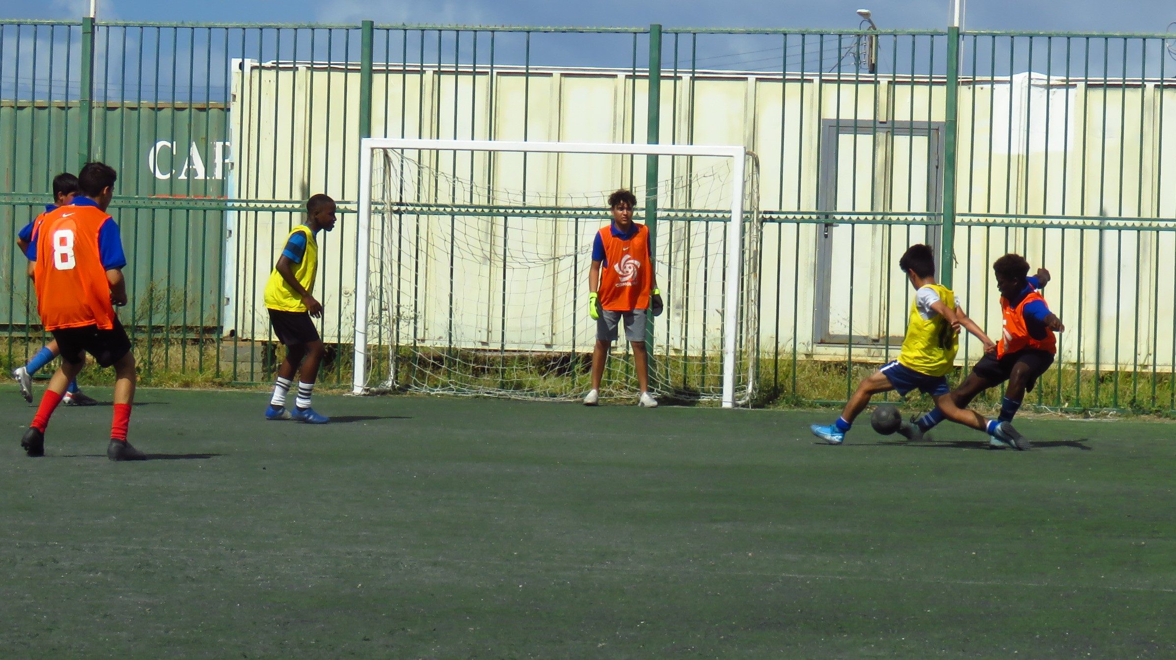 Diferente Scol Cu A Pasa Pa Final Durante Fubol Escolar Di Ibisa 162 Ibisa 4