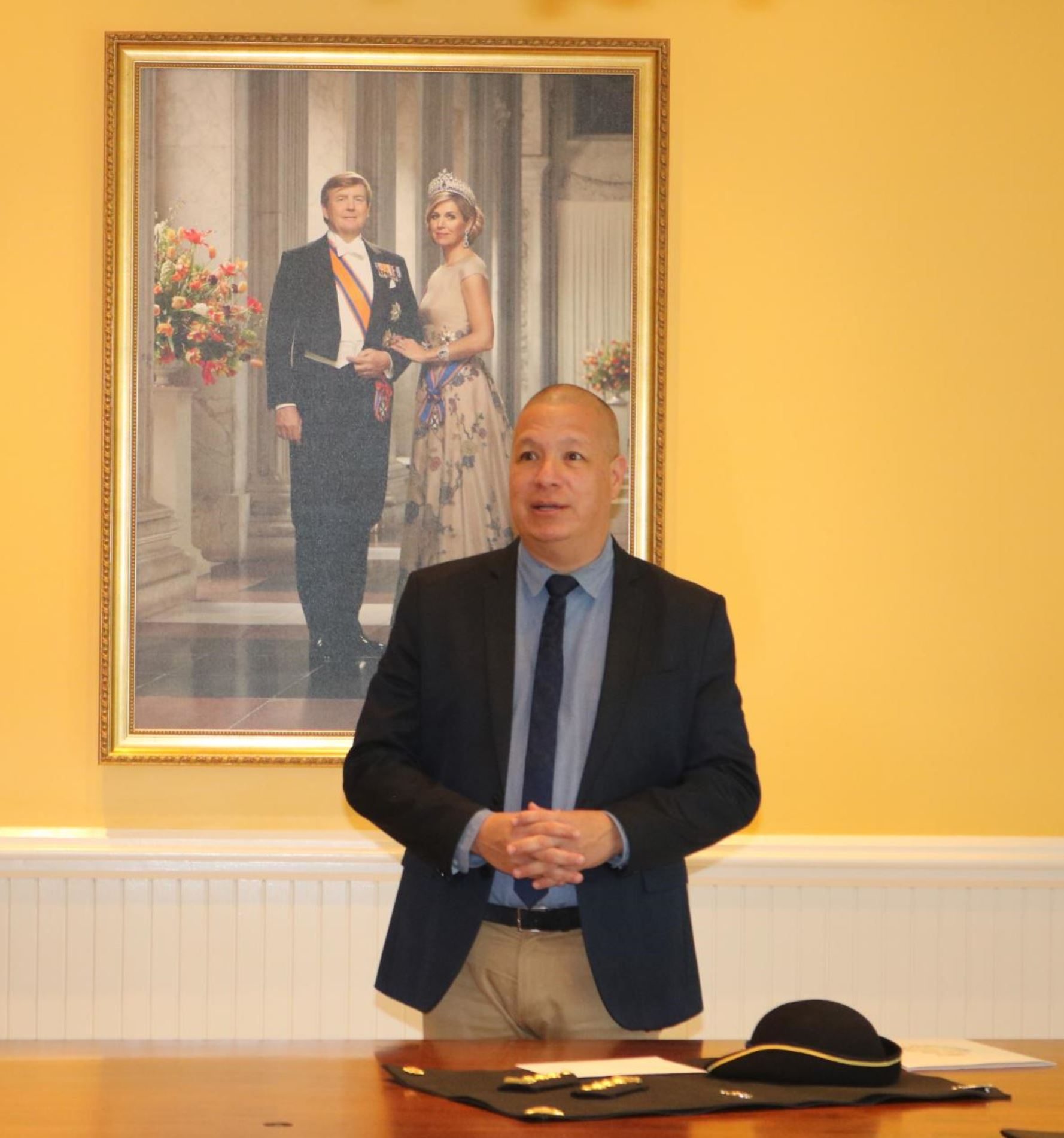 Minister Andin Bikker A Apunta Gino Winklaar Formalmente Como Director Permanente Di Kia A Otorge Su Landsbesluit 160 Minister Di Husticia Andin Bikker 2