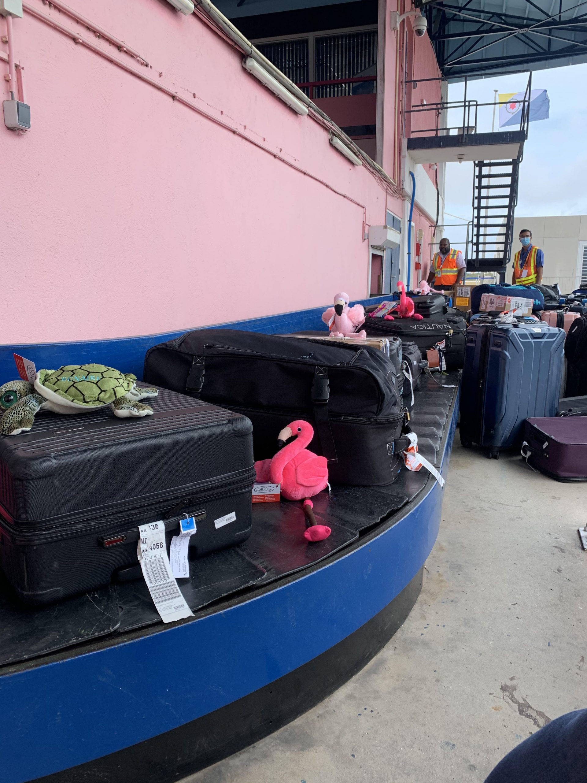 Un Kaluroso Bon Bini Na Buelonan Direkto Di Merka 160 Photo Scaled