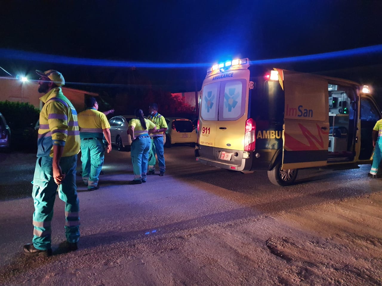 Homber Cu Ta Papia Ingles Tabata Kier Un Aventura Cu Auto Di Ambulance 160 Ambulance 2