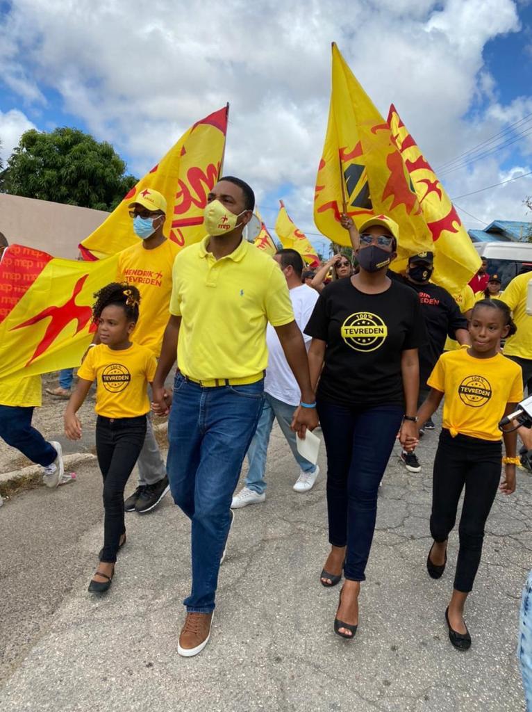 Hendrik Tevreden Ta Agradeci Su Votadonan: Mi Ta Cla Y Determina Pa Sigui Traha P'E Progreso Di Nos Dushi Isla Aruba 161 Hendrik Tevreden 1