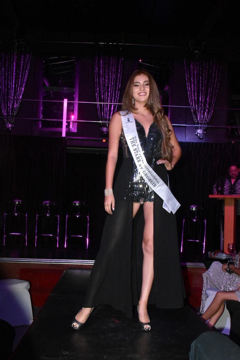 Miss Teen Aruba International 15 Medium Rotated