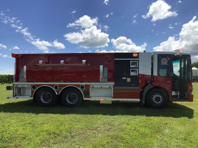 Minister Andin Bikker A Firma Pa Bestel Truck Nobo Pa Departamento Di Bombero 165 Andin Bikker Bombero 6