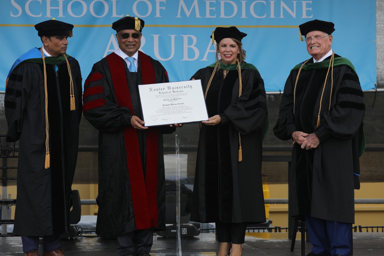 Prome Minister Ta Wordo Honra Cu E Titulo Di ‘Doctor In Medicine Honoris Causa’ Pa Xavier University School Of Medicine 160 ‘Doctor In Medicine Honoris Causa