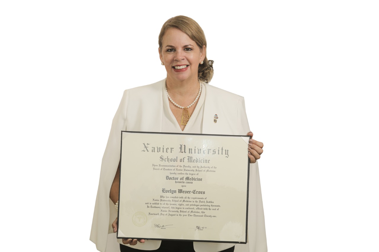 Prome Minister Ta Wordo Honra Cu E Titulo Di ‘Doctor In Medicine Honoris Causa’ Pa Xavier University School Of Medicine 161 ‘Doctor In Medicine Honoris Causa 1