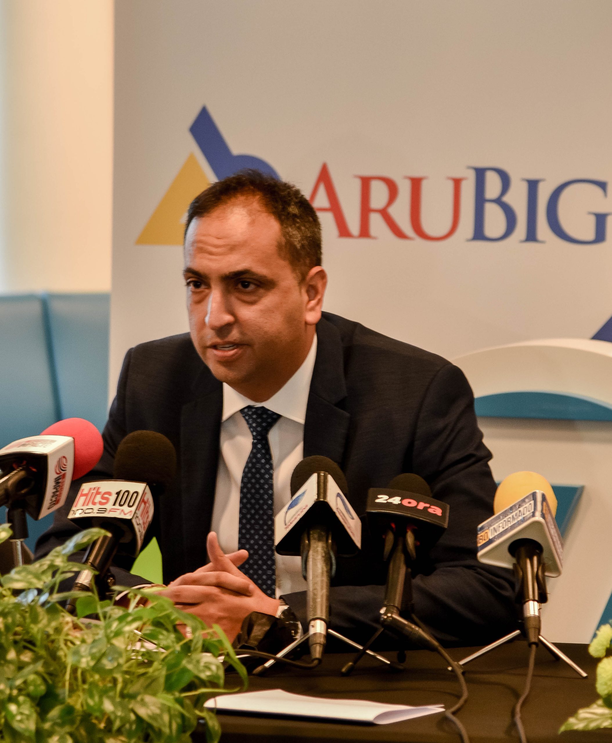 Minister Dangui Oduber: Danki Na Arubig E Promer Dokter Di Cas Ta Sera Contrato Cu Azv 160 Arubig 1 Scaled