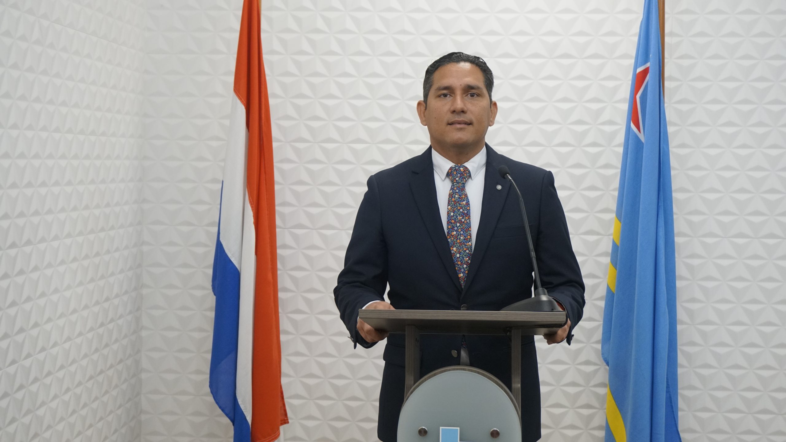 Minister Arends Ta Enfatisa E Urgencia Pa Remedia Rwzi 160 Dsc4675 Scaled