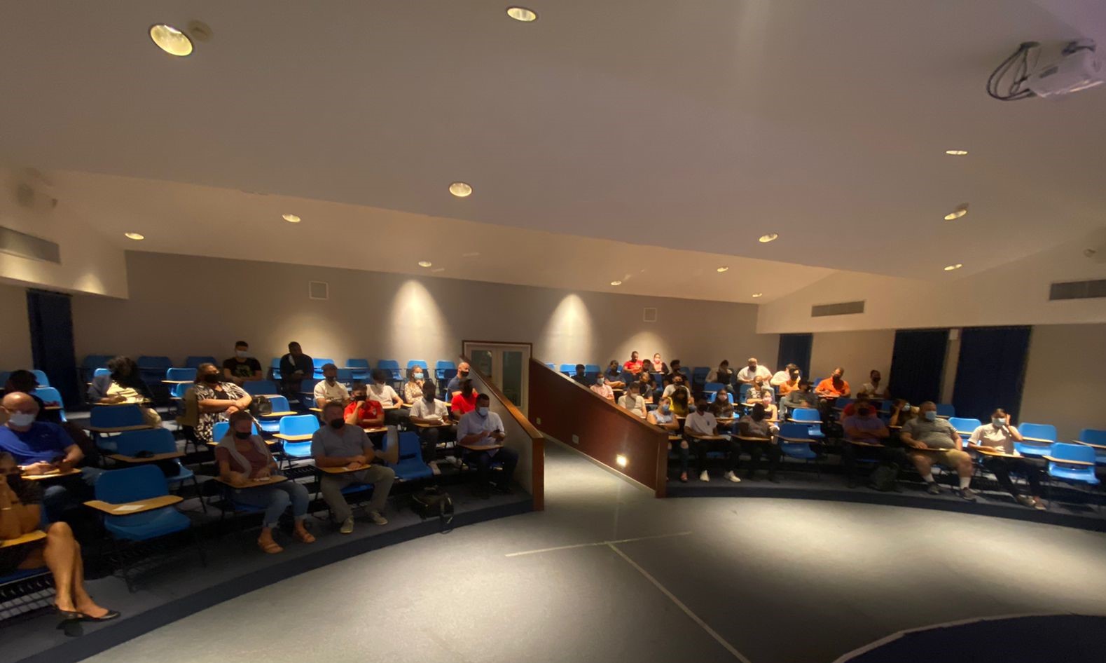 Exitoso Anochi Informativo Di Beca Deportivo Presenta Pa Ministerio Di Enseñansa Y Deporte 160 Beca Deportivo 7