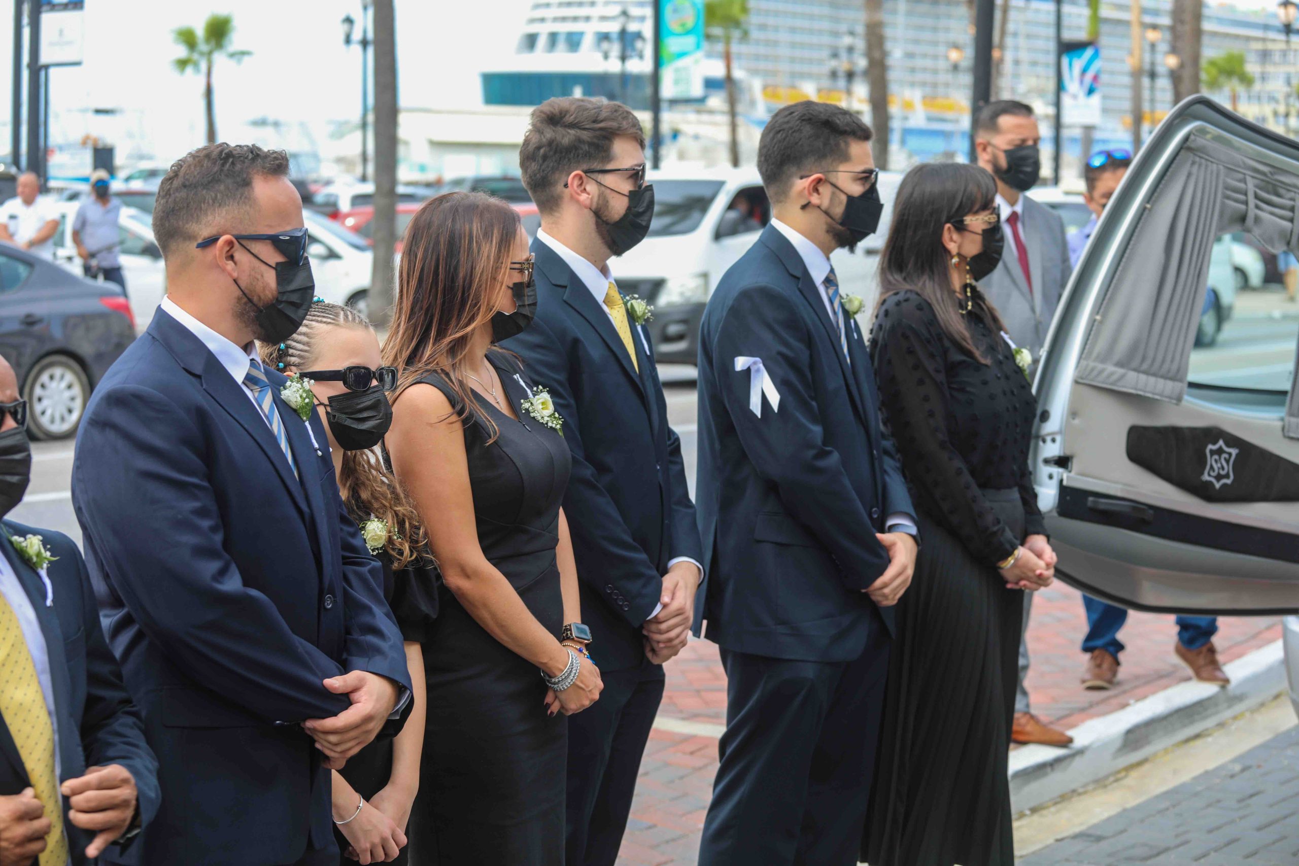 Cortejo Funebre Di Ex Minister Di Husticia Señor Hyacinto Rudolfo ‘Rudy’ Croes A Pasa Dilanti Di Bestuurskantoor 167 Corteho Funebre Rudy Croes 6 Scaled
