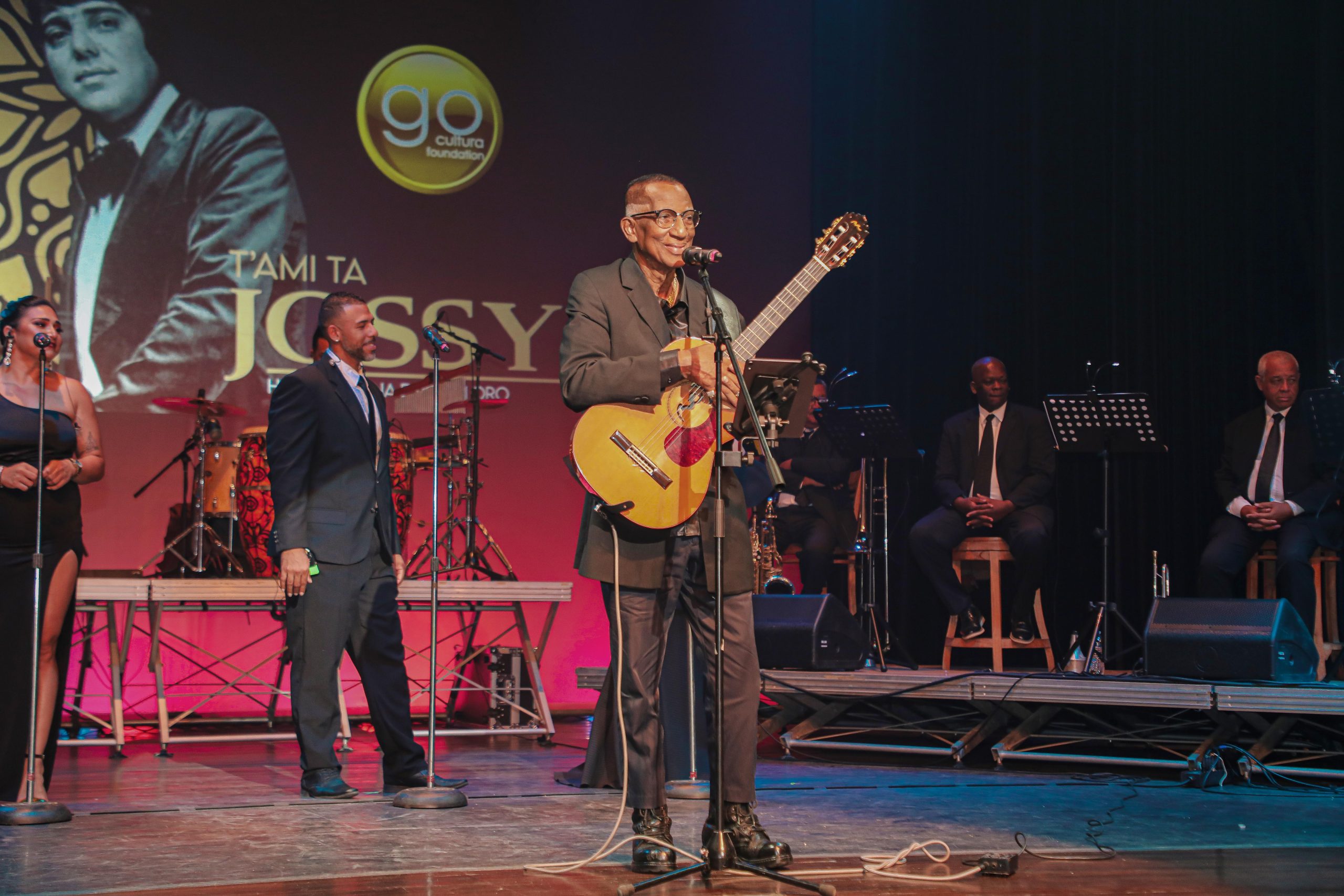 E Prome Premio Nacional “Crioyo Di Oro” Jossy Brokke A Ricibi Homenahe Grandioso 162 Go Cultura 9 Scaled