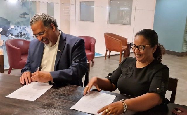 Señor Jacobo Gregorio Colina Nombrá Komo Direktor Statutario Nobo Di Telbo Nv 160 Bhm 1