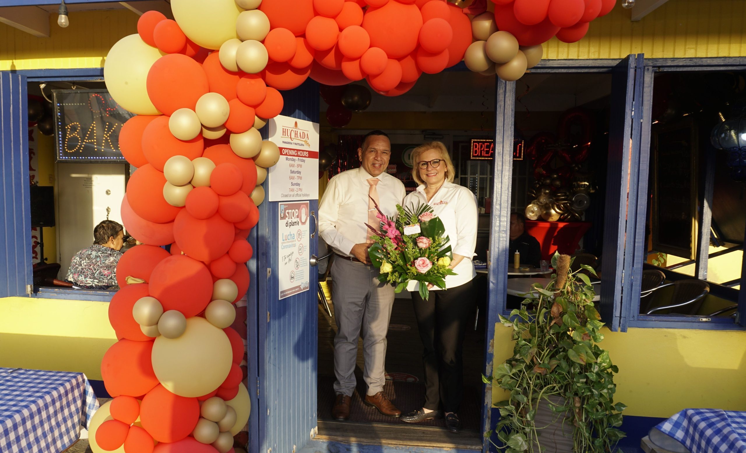 Minster Endy Croes: Ta Felicita Huchada Bakery Cu 20 Aña Di Existencia 161 Huchada4 Scaled