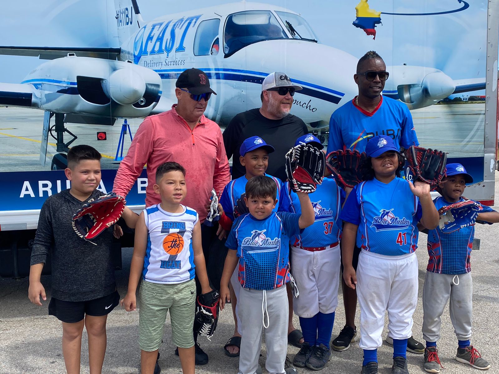 Sidney Ponson Charity Foundacion A Haci Muchanan Feliz Den Fin Di Siman 167 Sidney Ponson Charity Foundation 5