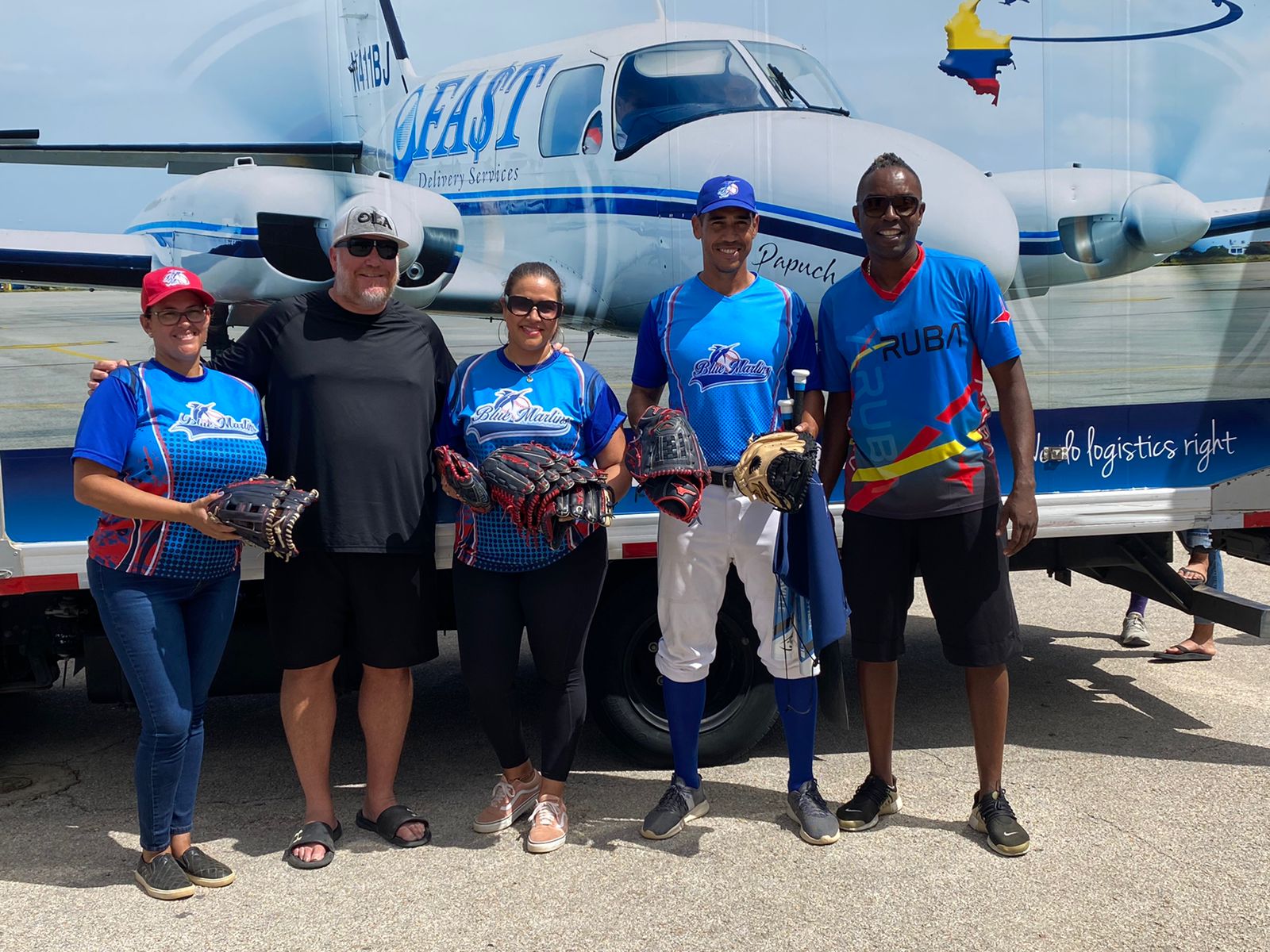 Sidney Ponson Charity Foundacion A Haci Muchanan Feliz Den Fin Di Siman 168 Sidney Ponson Charity Foundation 6