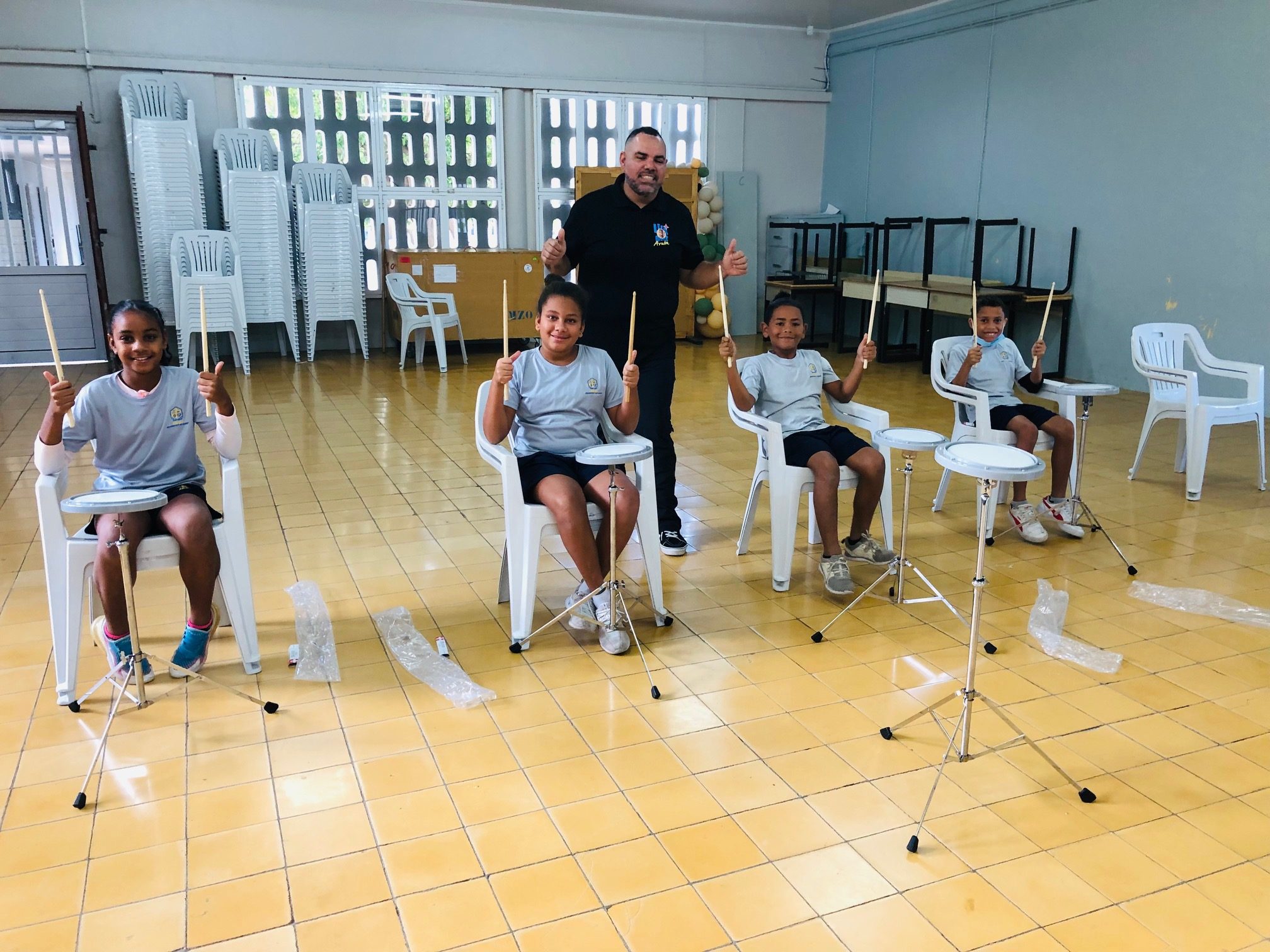 Scolnan Na San Nicolas Tambe A Cuminsa Cu Leerorkest Aruba 164 Image5