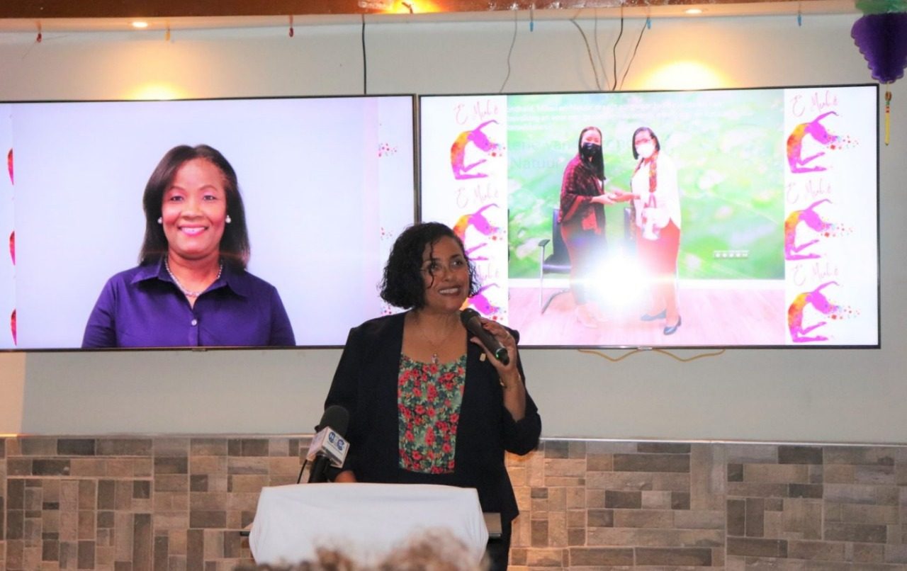 Ministerio Di Gmn A Duna Honor Na Su Empleadonan Femenino Riba Nan Dia 160 Dia Di Hende Muhe Ministerio Di Gmn