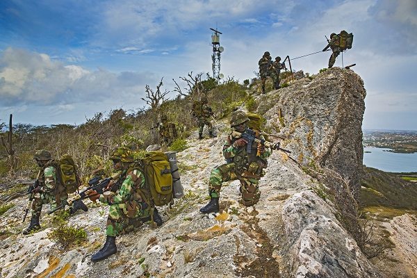 Inskripshon Pa Formashon Di Militarnan Den Karibe Ta Bolbe Start 160 Foto Tafelberg2