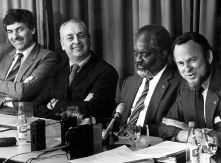 Awe Mep Ta Recorda Cu 39 Aña Pasa E Conferencia Di Mesa Rondo A Finalisa, Caminda Aruba A Logra Su Status Aparte 161 Rtc 1983