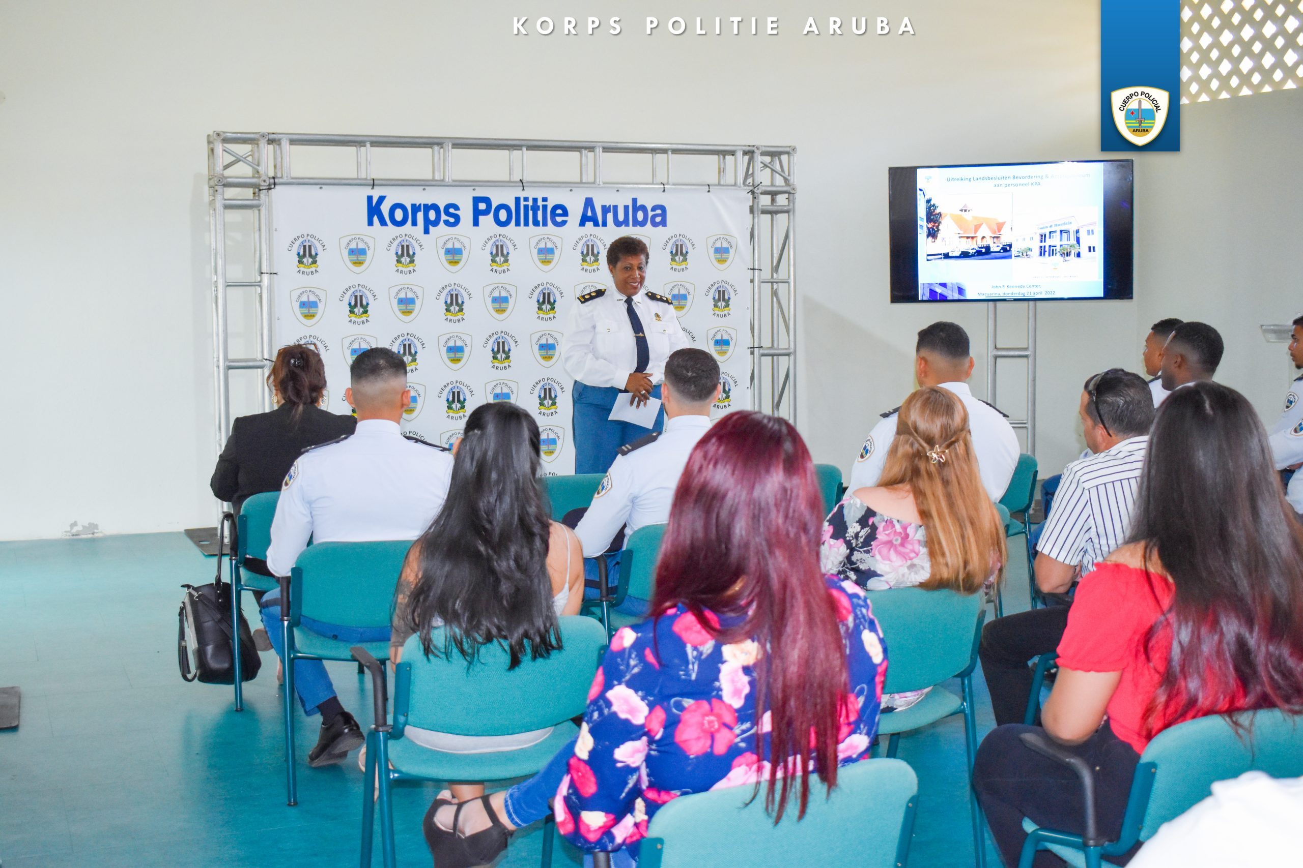 Un Total Di 52 Polis A Ricbi Nan Promocion Gubernamental 161 Polis 2 Scaled