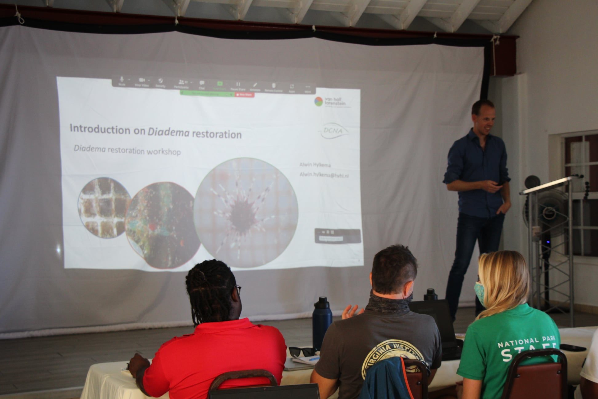 Restauracion Di Rif Den Caribe 7