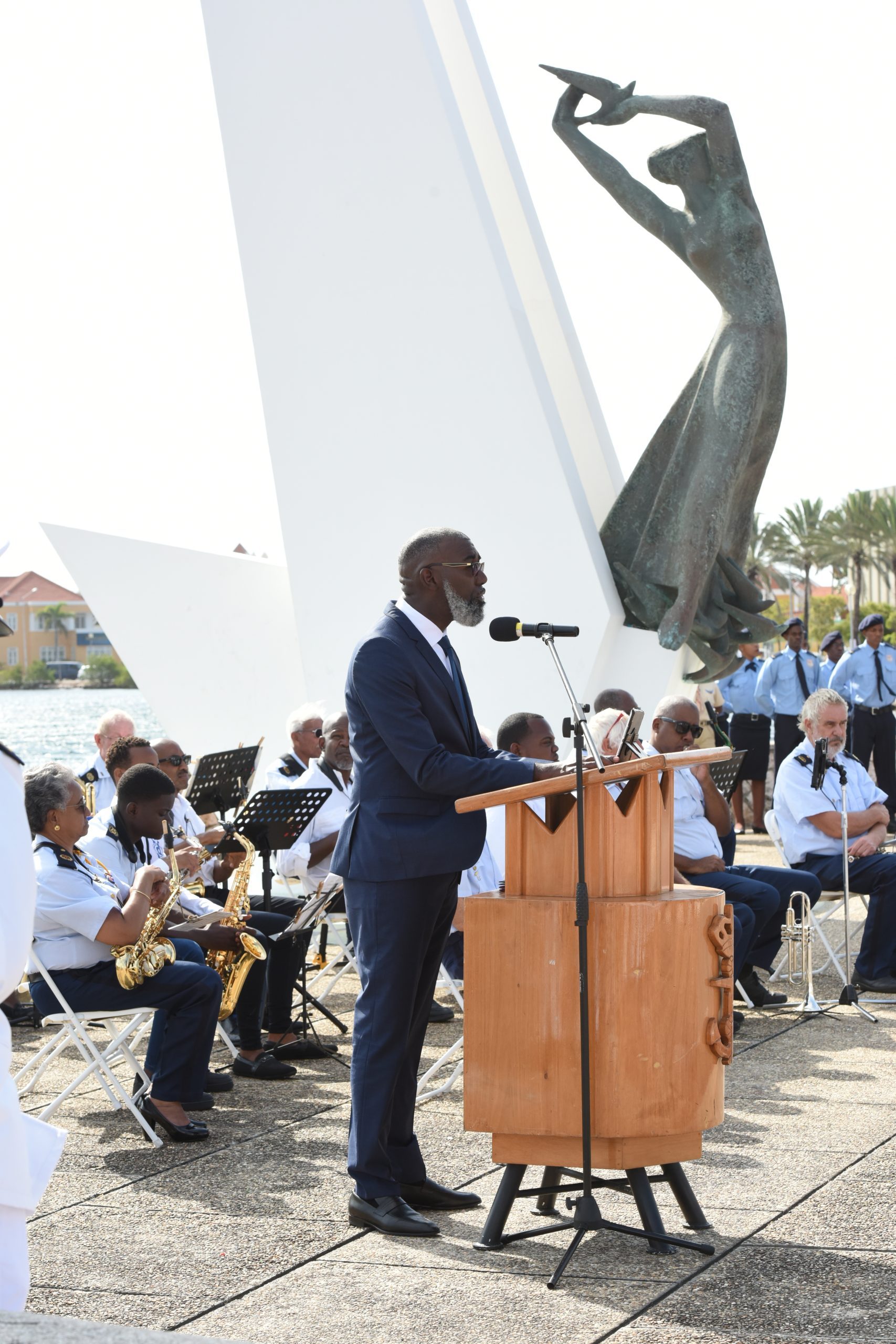 Dia Di Sakrifisio Patrimonial E Aña Akí Den Un Forma Ekstenso Despues Di Dos Aña 166 Doden Herdenking 8