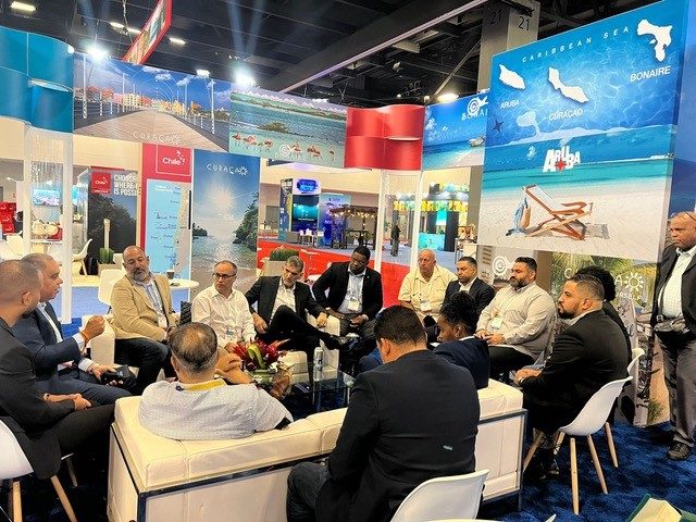 Delegashon Di Boneiru A Bishitá Konferensia Di Sea Trade Cruise Global Na Merka 160 Sea Trade Global 1