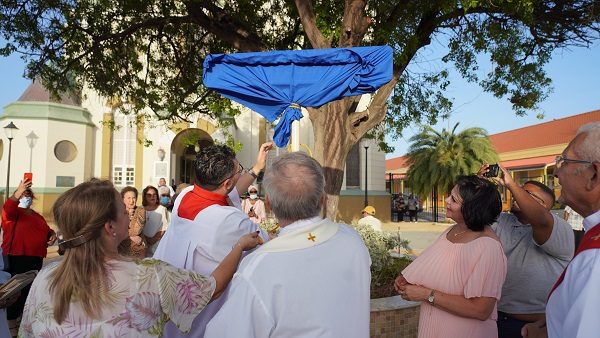 Prome Minister Presente Na E Ceremonia Di Desvelacion Di Plaza San Juan Pablo Ii 161 Plaza ..03