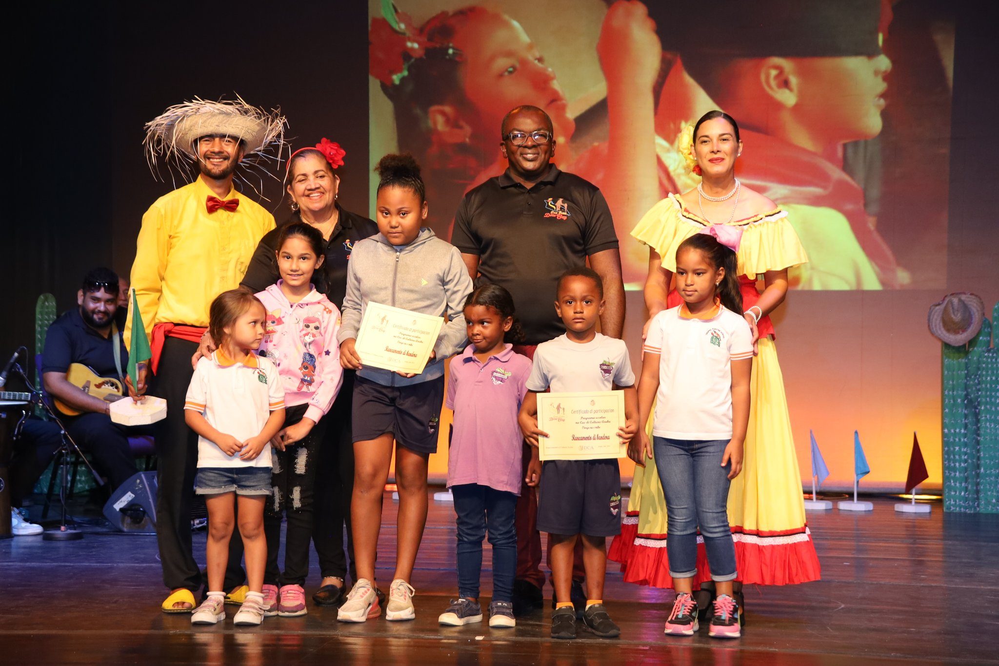 Minister Xiomara Maduro: Departamento Di Cultura Cu Presentacion Pa Muchanan Di Scol Pa Fiesta Di San Juan – Dera Gay 163 Presentacion Escolar Dera Gay 2022 09
