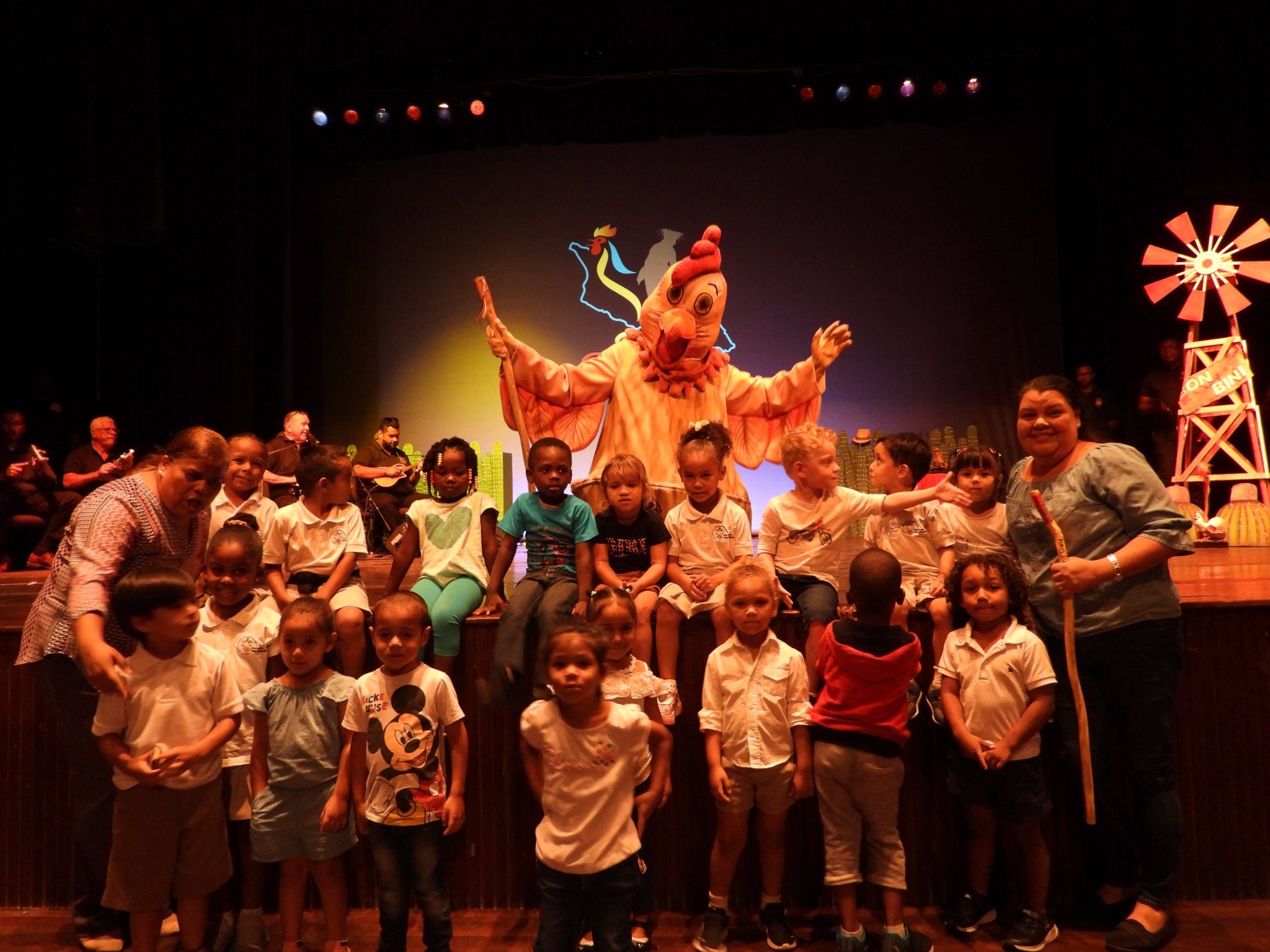 Minister Xiomara Maduro: Departamento Di Cultura Cu Presentacion Pa Muchanan Di Scol Pa Fiesta Di San Juan – Dera Gay 165 Presentacion Escolar Dera Gay 2022 10
