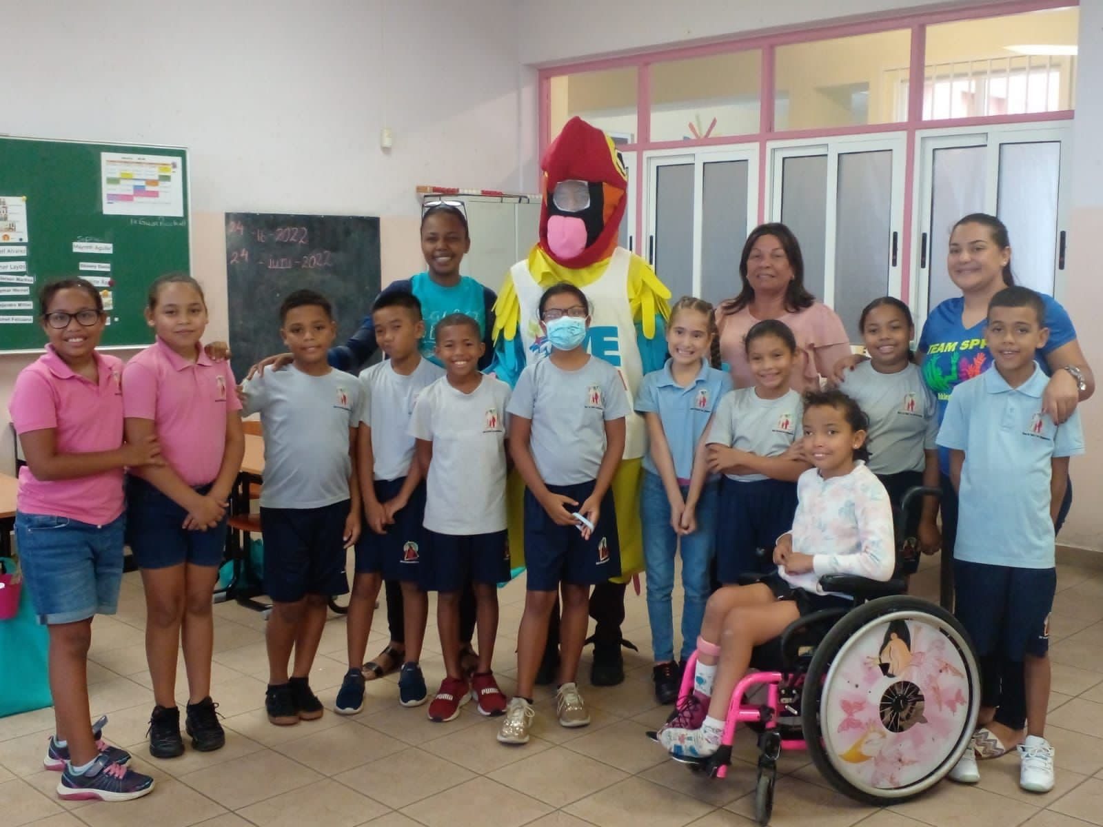 Wewe Mascota Di Weganan Escolar A Bishita Scol Paso Pa Futuro 160 Scol Paso Pa Futuro 5