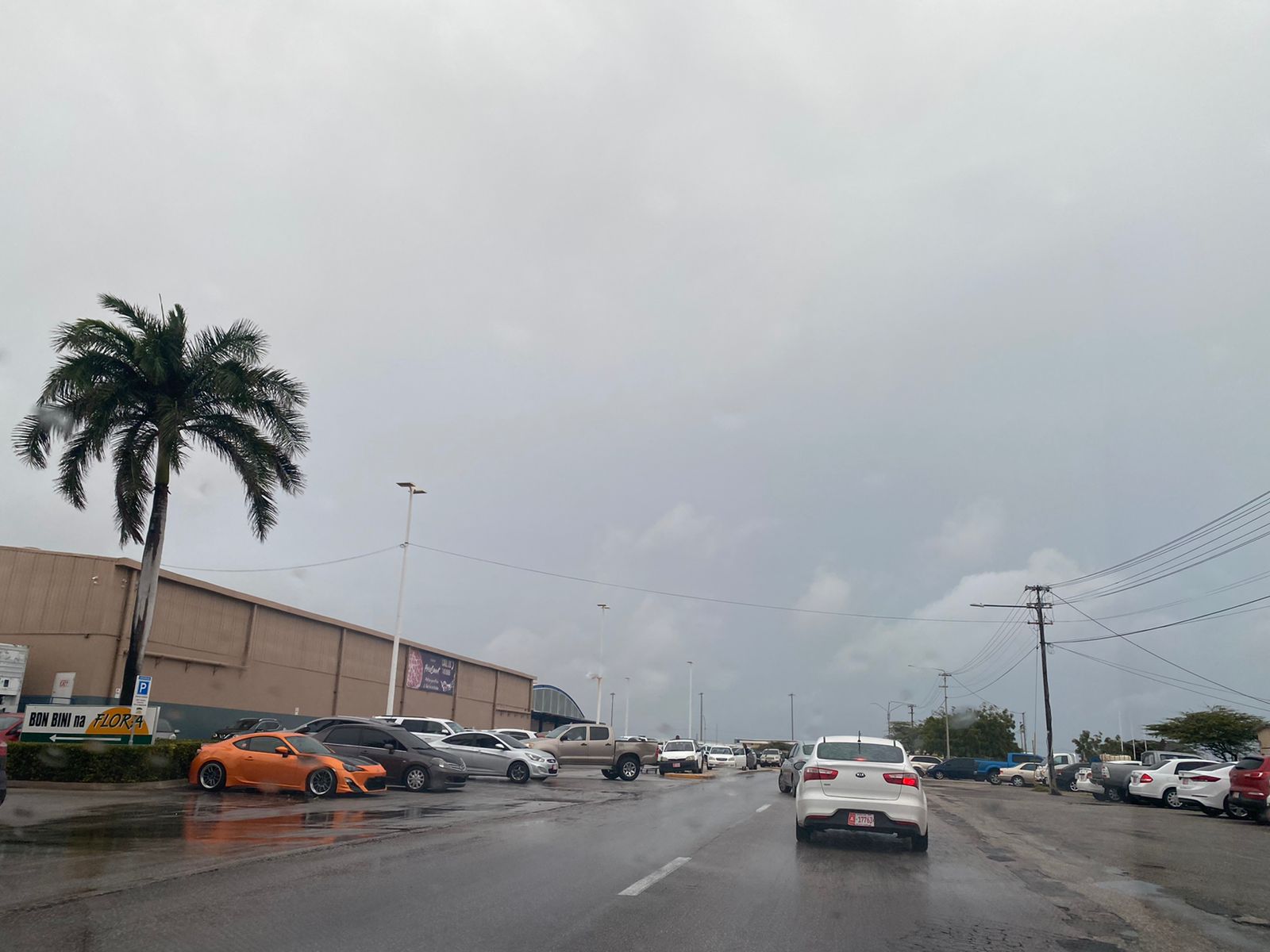Bishita Di Tropical Wave Na Aruba Cu Potencial Pa Un Tropical Storm Lo Trece Hopi Bendicion Di Awacero 162 Tempo Na Aruba 3