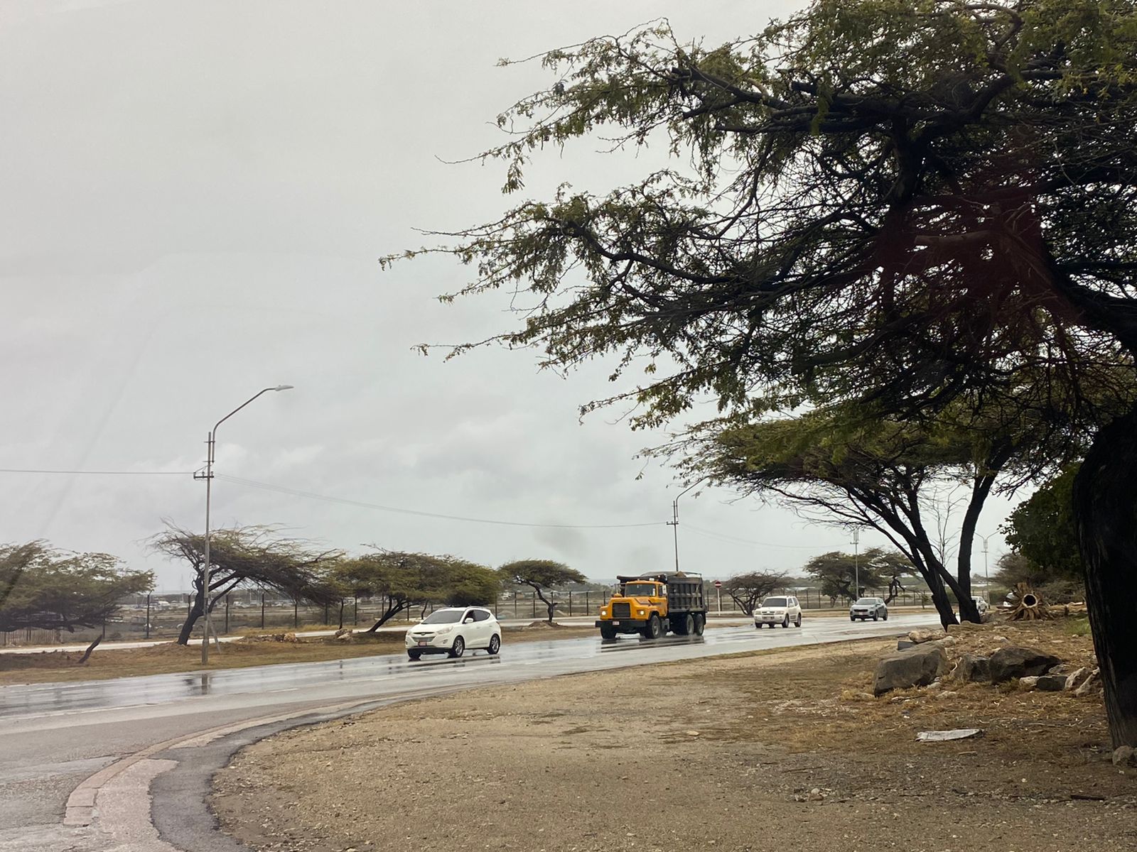 Bishita Di Tropical Wave Na Aruba Cu Potencial Pa Un Tropical Storm Lo Trece Hopi Bendicion Di Awacero 165 Tempo Na Aruba 6