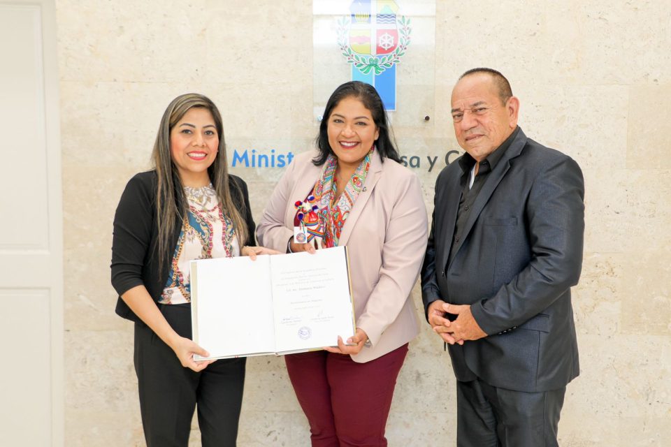 Fundacion Fiestas Patrias En Aruba 01