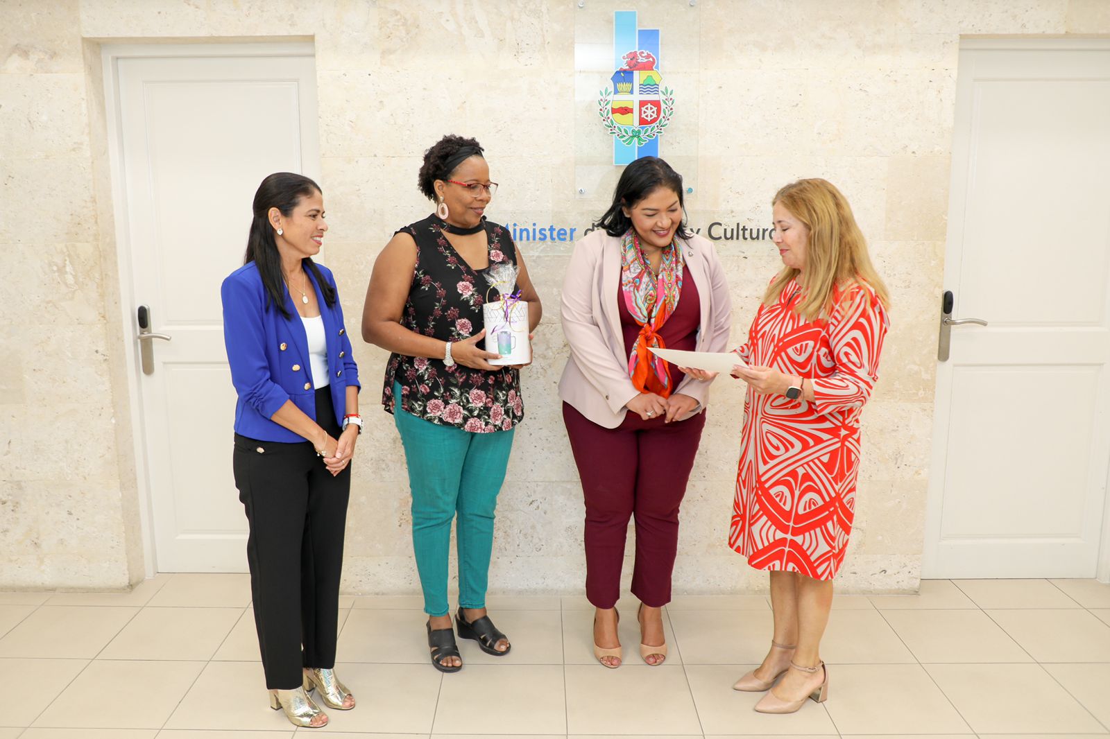 Minister Xiomara Maduro A Haya Reconocimento Pa E Sosten Y Cooperacion Brinda Na Idea 160 Idea 01