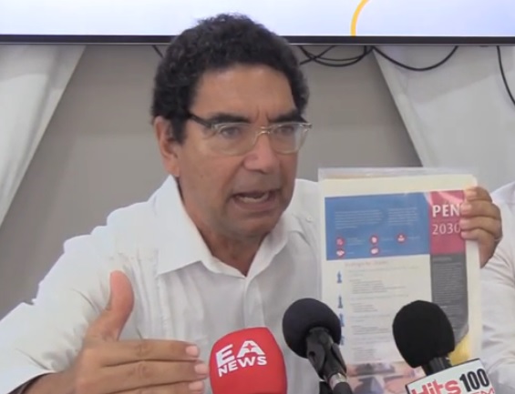 Presidente Di Simar Josephine Albertus Ta Papia Cu Dos Lenga