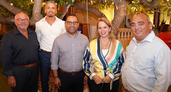 Minister Endy Croes A Atende Recepcion Di Despedida Di Sr. Erwin Arkenbout5